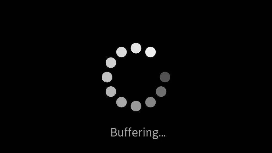 Test de vitesse en cours sur un Fire TV Stick montrant une bande passante basse aux heures de pointe, la cause principale du buffering IPTV dans les foyers canadiens