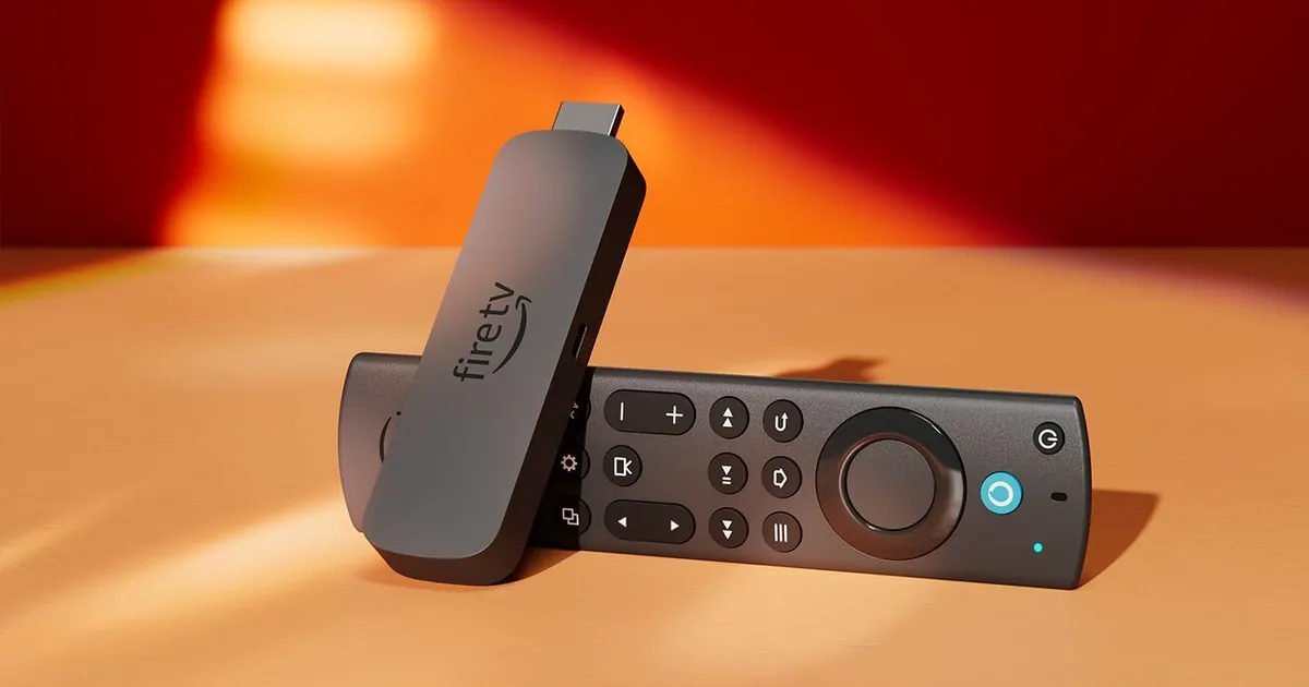 Amazon Fire TV Stick 4K Max branché dans une TV avec les apps IPTV Smarters Pro et TiviMate qui roulent, le guide complet de configuration IPTV Firestick au Canada pour 2026